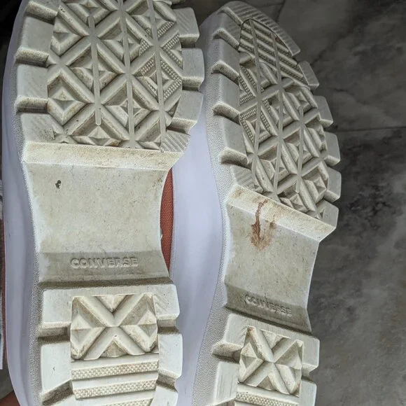 Converse Chuck Taylor All Star High Lugged Sneakers (women's 7.5) - Picture 8 of 9